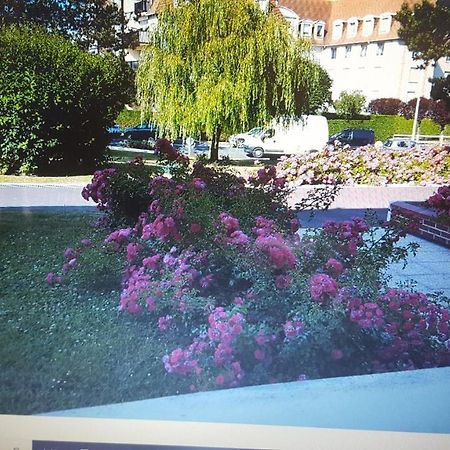 Ferienwohnung Chez Marilyn Deauville Exterior foto